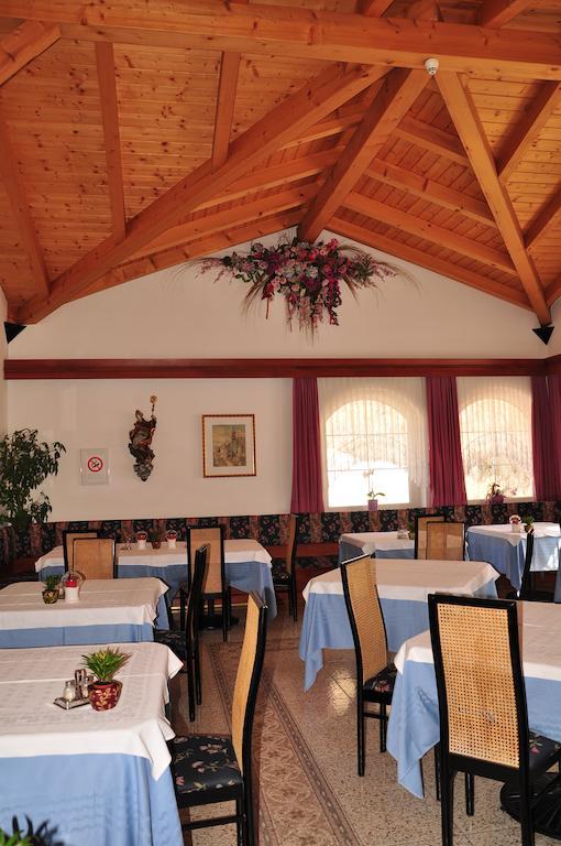 Hotel Dolomiten دوبياكو المظهر الخارجي الصورة